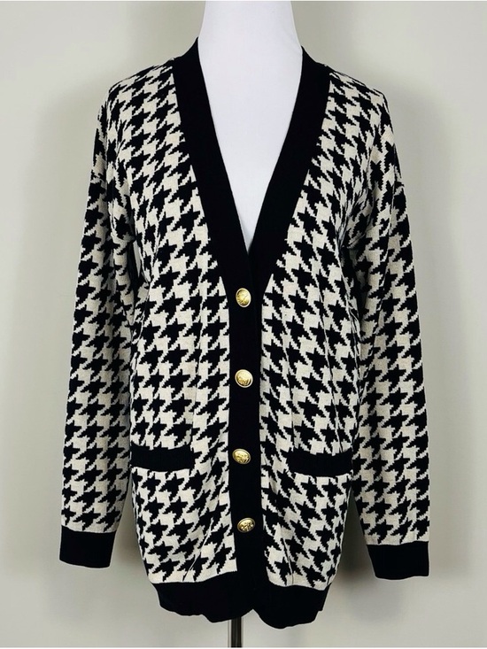 RW&CO. Sweaters - RW&CO. Black & Cream Houndstooth V-Neck Button Cardigan